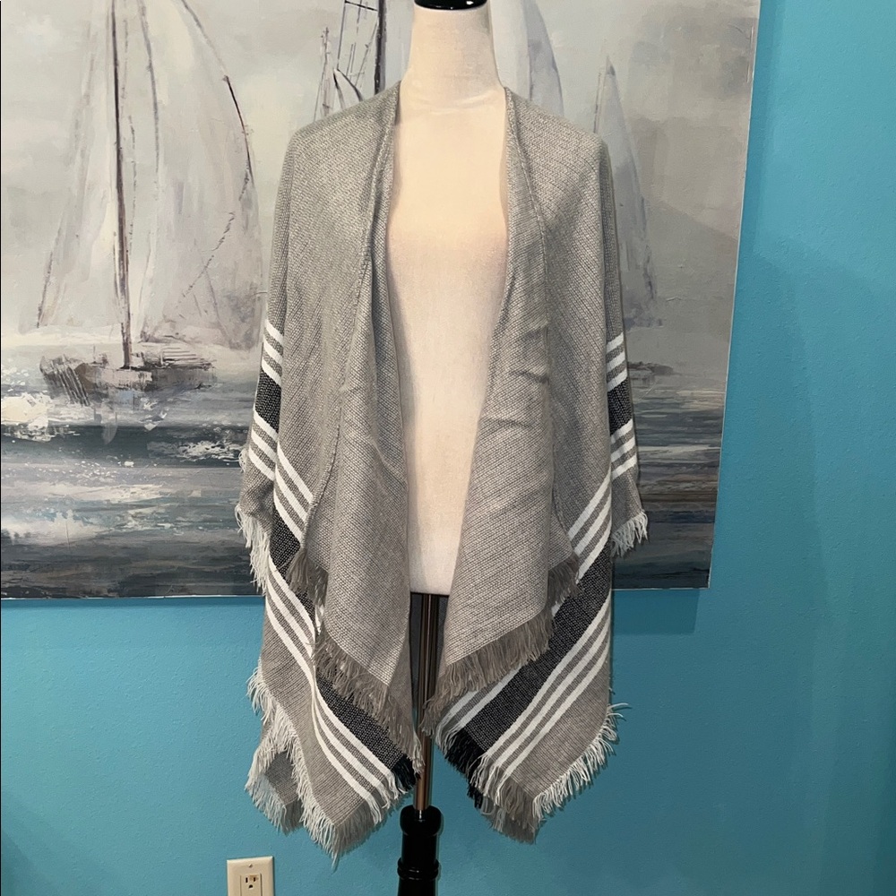 Akira Chicago Red Label Gray Shawl, One Size